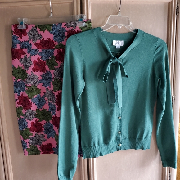 Loft Sweater Cardigan EUC - Picture 7 of 12